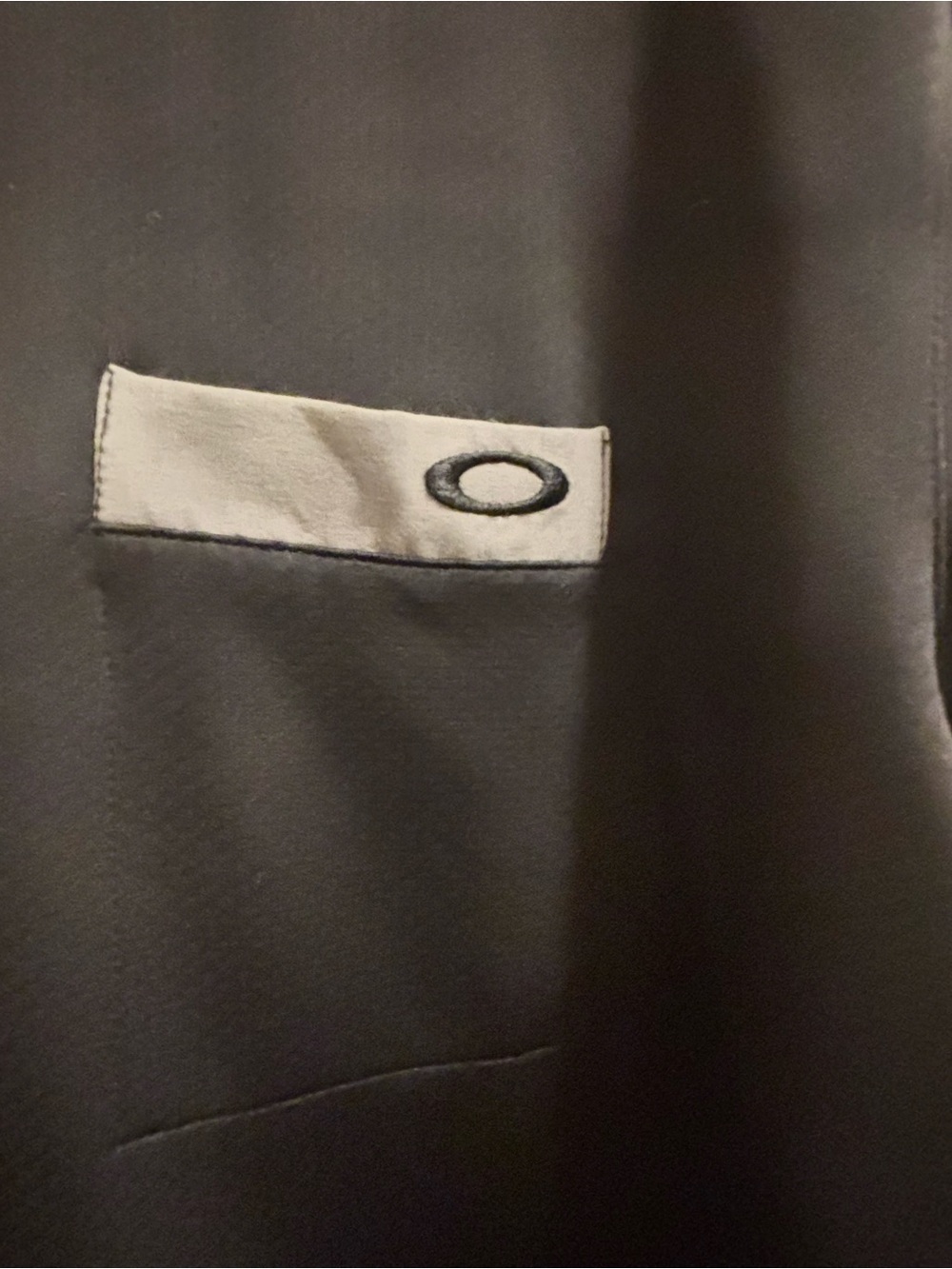 Oakley Black Short-Sleeve Button Shirt with Gray Trim size XL - Picture 2 of 4